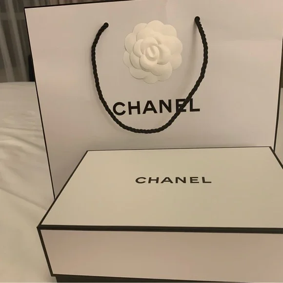 Brand new rare and collectible authentic Chanel with ribbon ,must have!